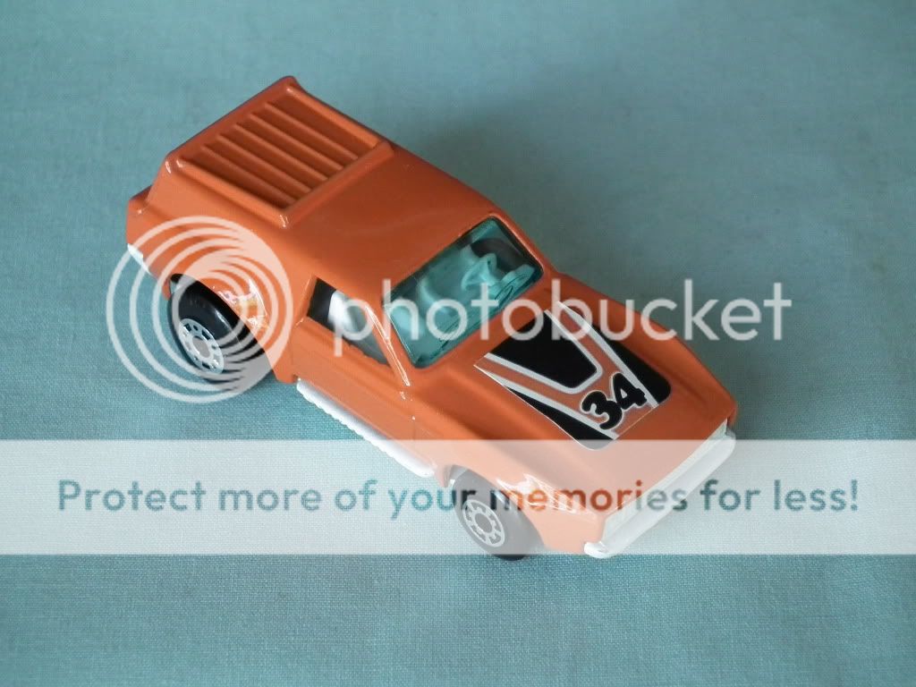 1975 lesney matchbox car no. 34 "vantastic"
